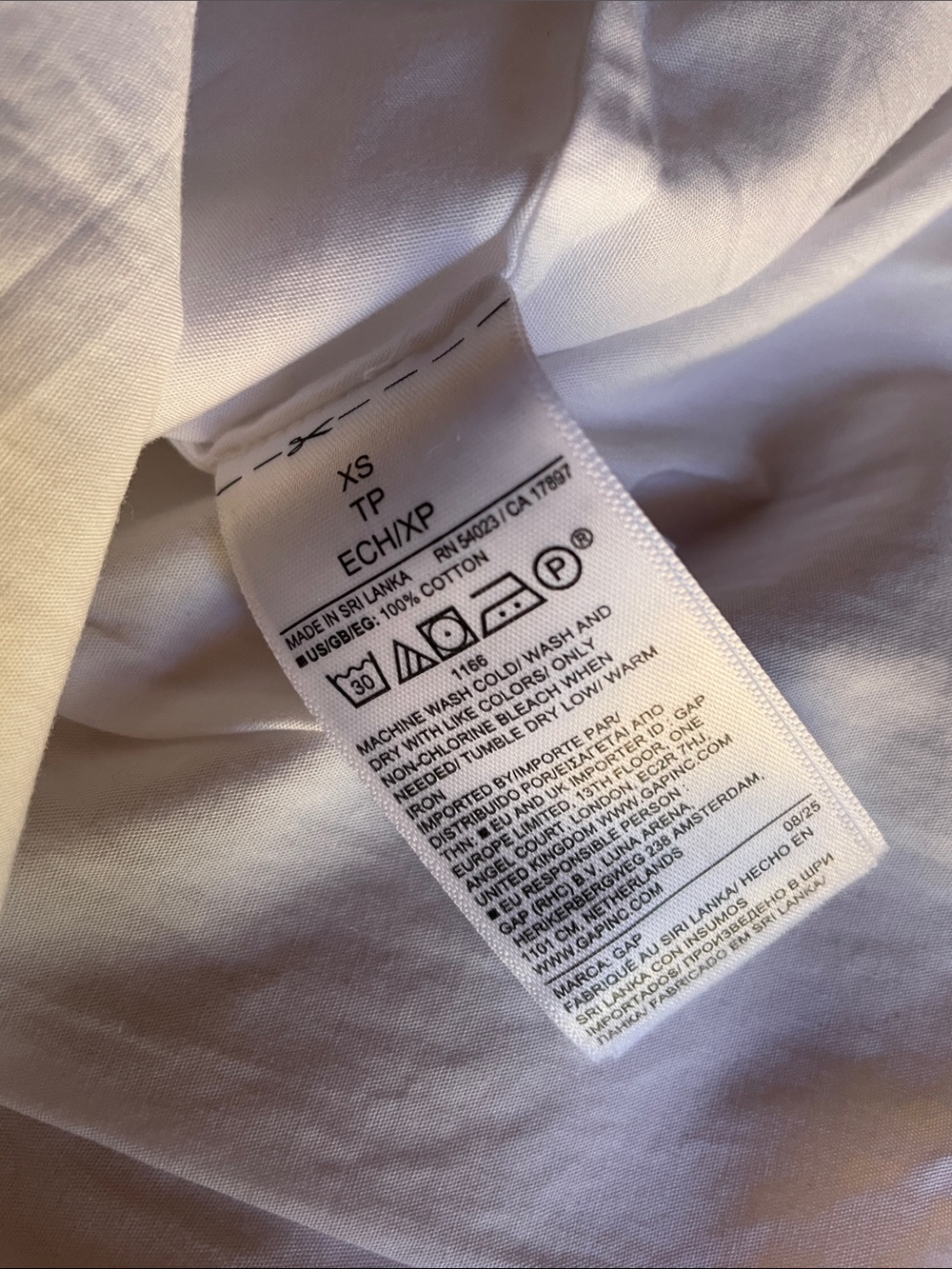 Gap Organic Cotton Poplin Fitted Shirt - Picture 6 of 6